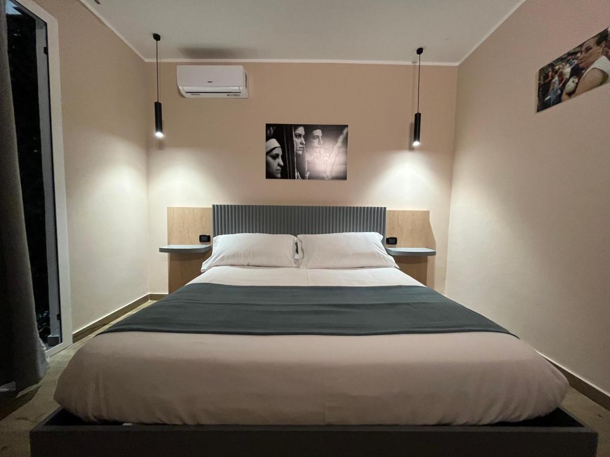 I Quattru Vuci Rooms Palerme Extérieur photo